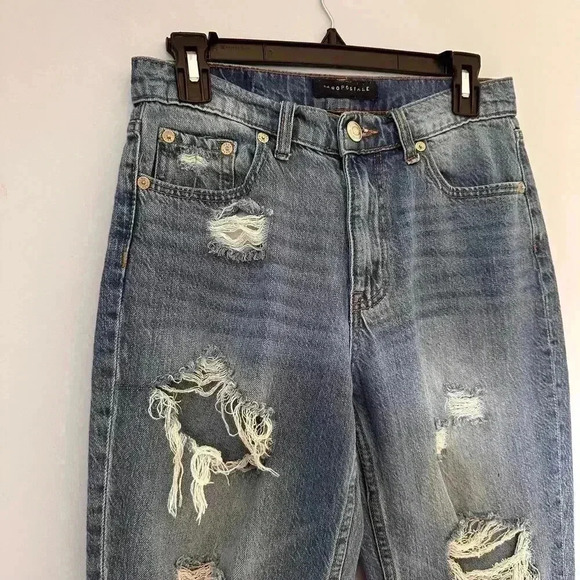 Aeropostale Mom Jean Distressed High Waisted Ripped Women’s Size 4 - Picture 3 of 11